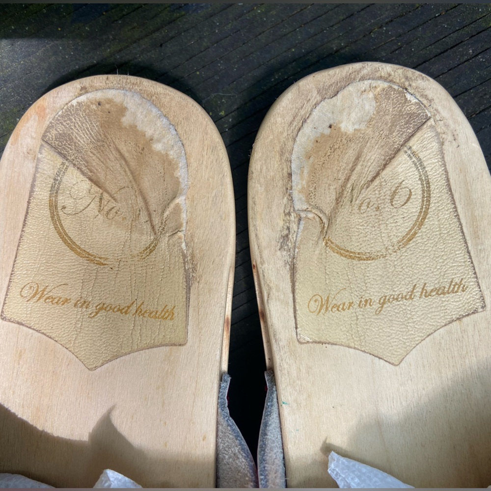 No 6 patent leather slides - Picture 9 of 13